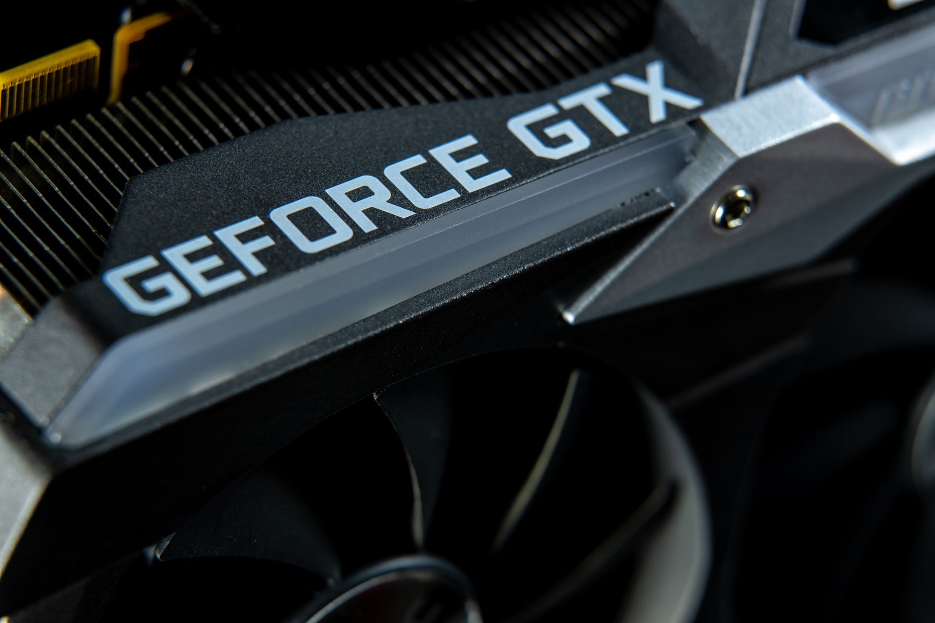 RTX 5060 Ti vs RX 9060 XT : quel GPU choisir pour le gaming 1080p en 2026 ?